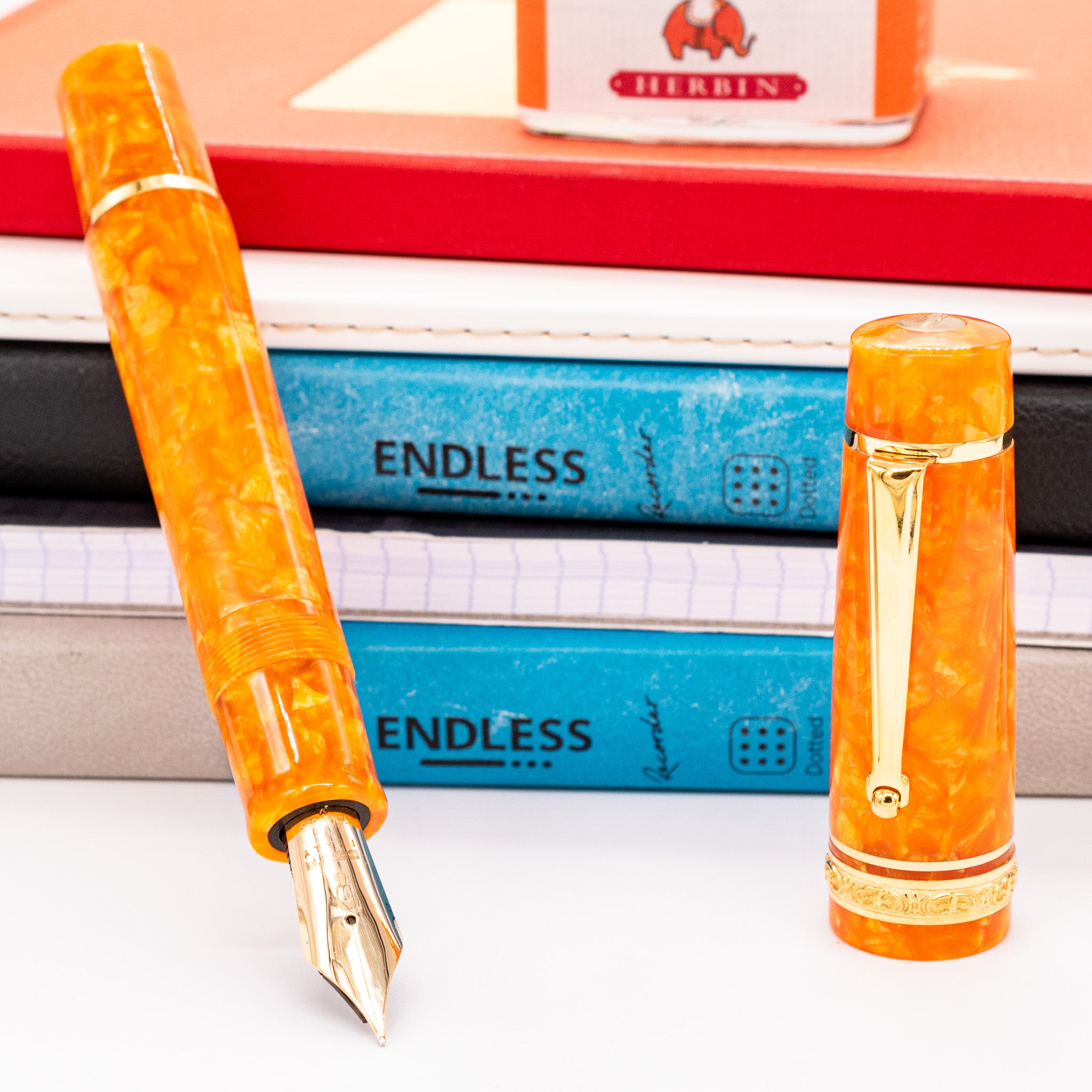 Delta-DV-Oversize-Fountain-Pen