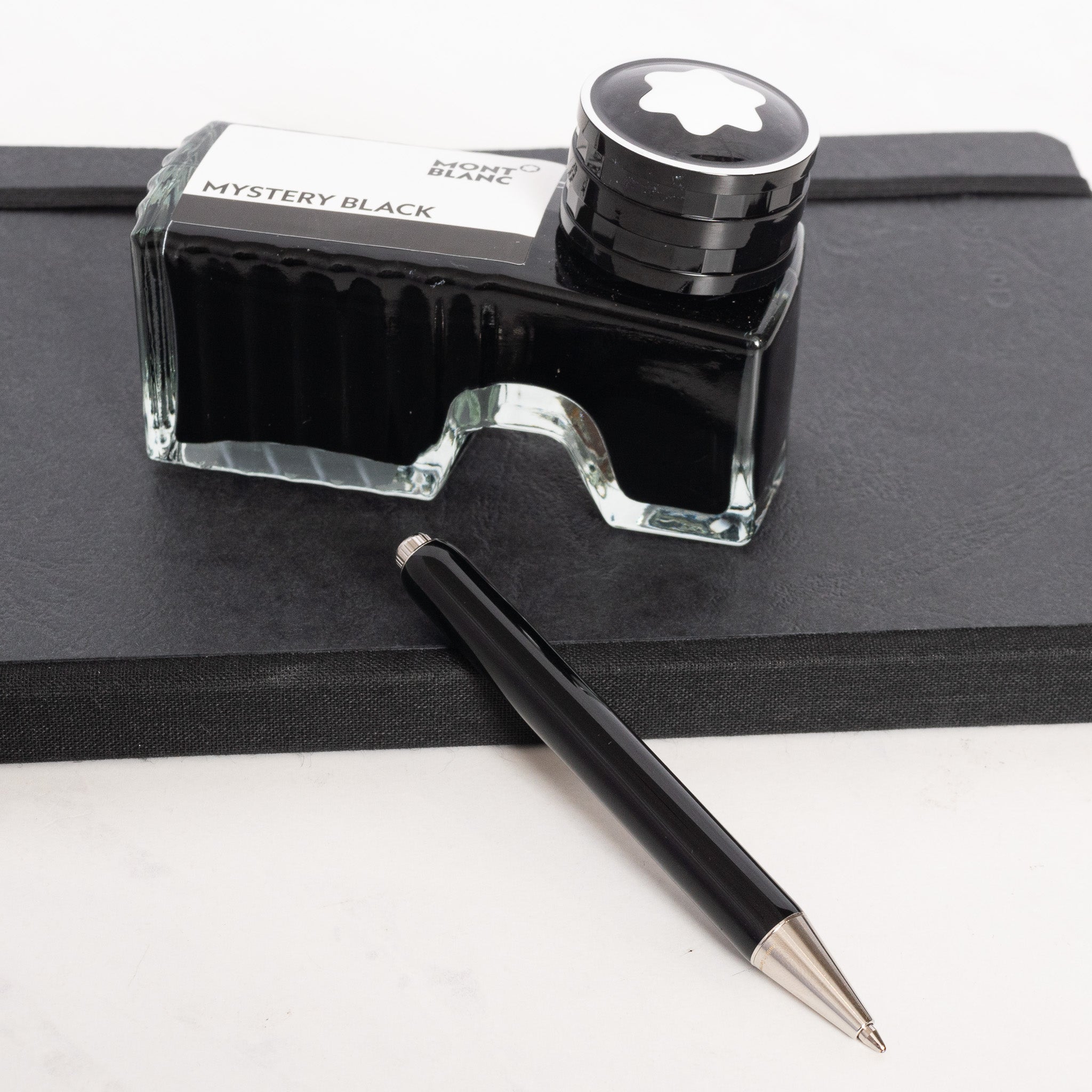 Montblanc Rouge et Noir Baby Special Edition Black Ballpoint – Truphae