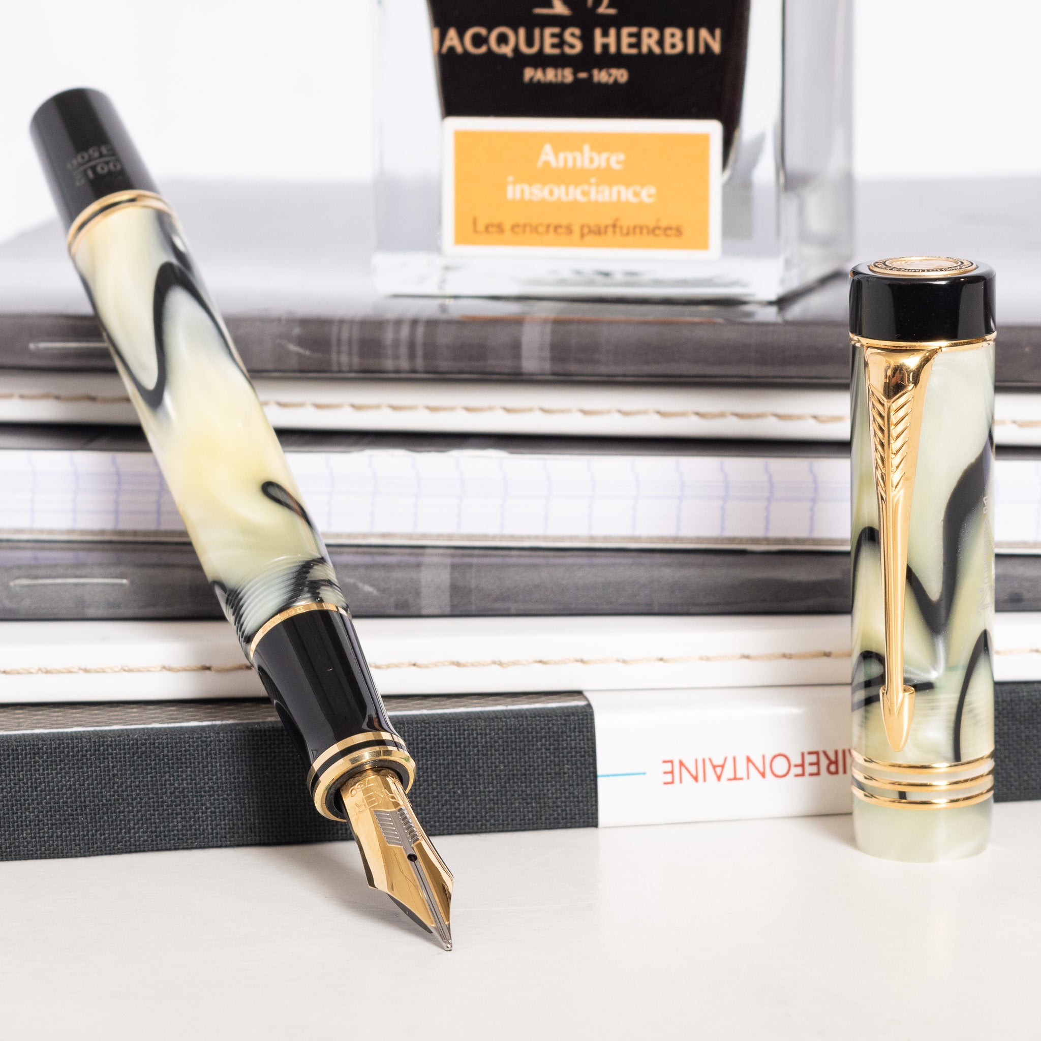Parker Duofold Norman Rockwell Fountain Pen Low #0012 - Preowned