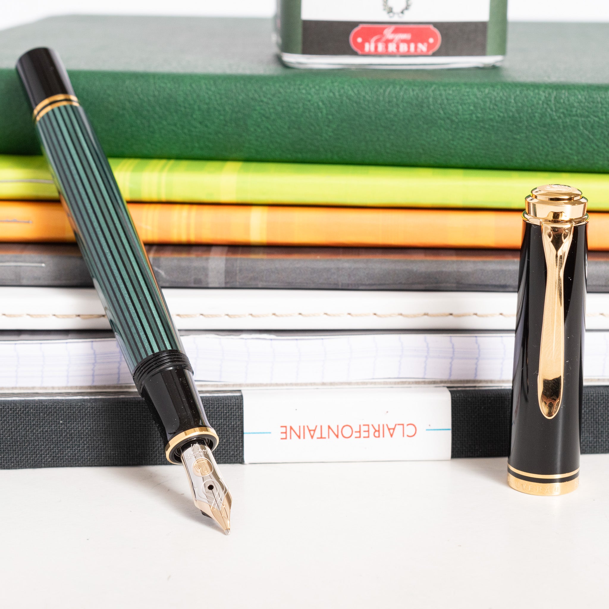 Pelikan Souveran M400 Fountain Pen - Black & Green – Truphae