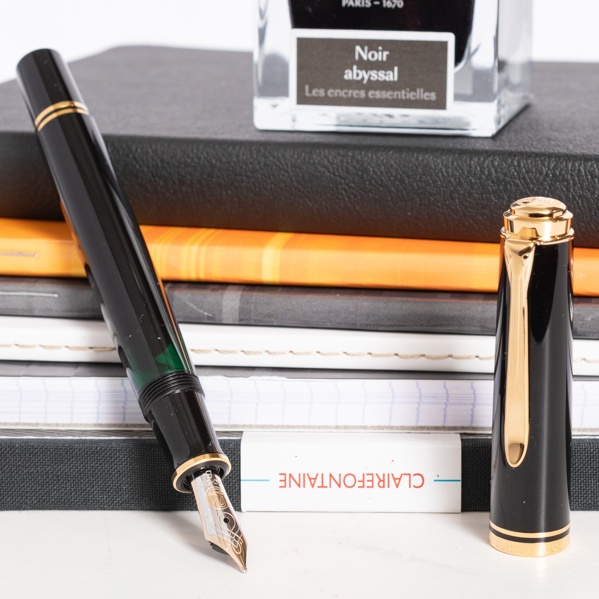 Pelikan Souveran M600 Black Fountain Pen - 14k Gold Nib – Truphae