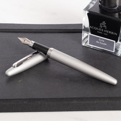 Sheaffer VFM Fountain Pen - Silver new