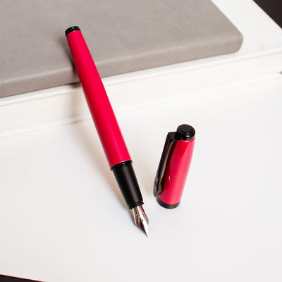 Platignum Studio Red Fountain Pen
