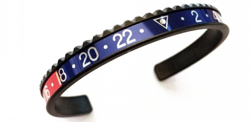 Speedometer Official Black Steel with Blue Red Insert Bangle