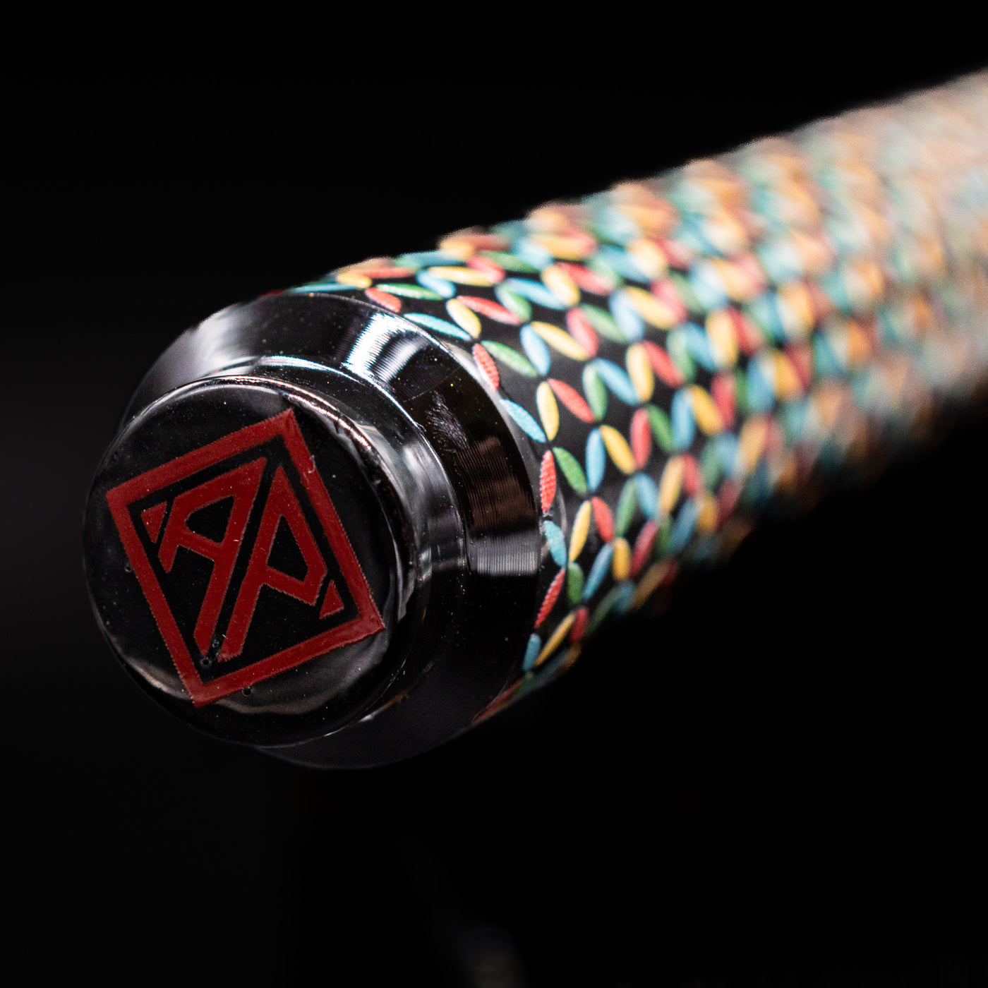 Zoomed-in view of the top of the cap with the finial on the AP Limited Editions Sakura Lacquer Art Fountain Pen - Rhythm.