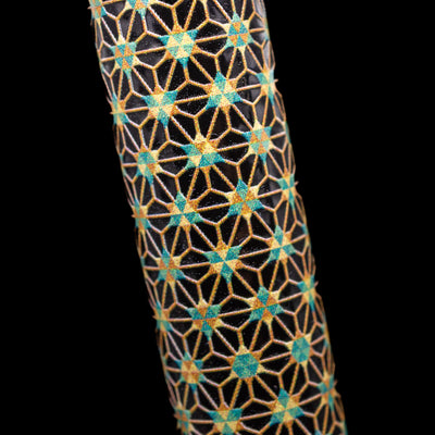 A detail shot of the pattern o nthe body of the AP Limited Editions Sakura Lacquer Art Fountain Pen - Teal Stars.
