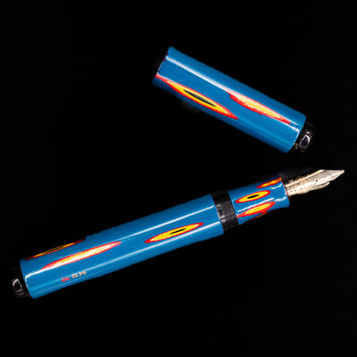 An overhead view of the AP Limited Editions Urushi Lacquer Art Fountain Pen - Amorphous Splendour uncapped.