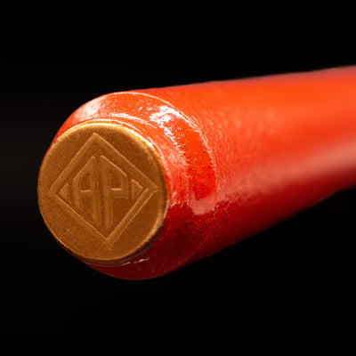 Zoomed-in view of the top of the cap with the finial on the AP Limited Editions Urushi Lacquer Art Fountain Pen - Colors of the Cosmos Aldebaran.