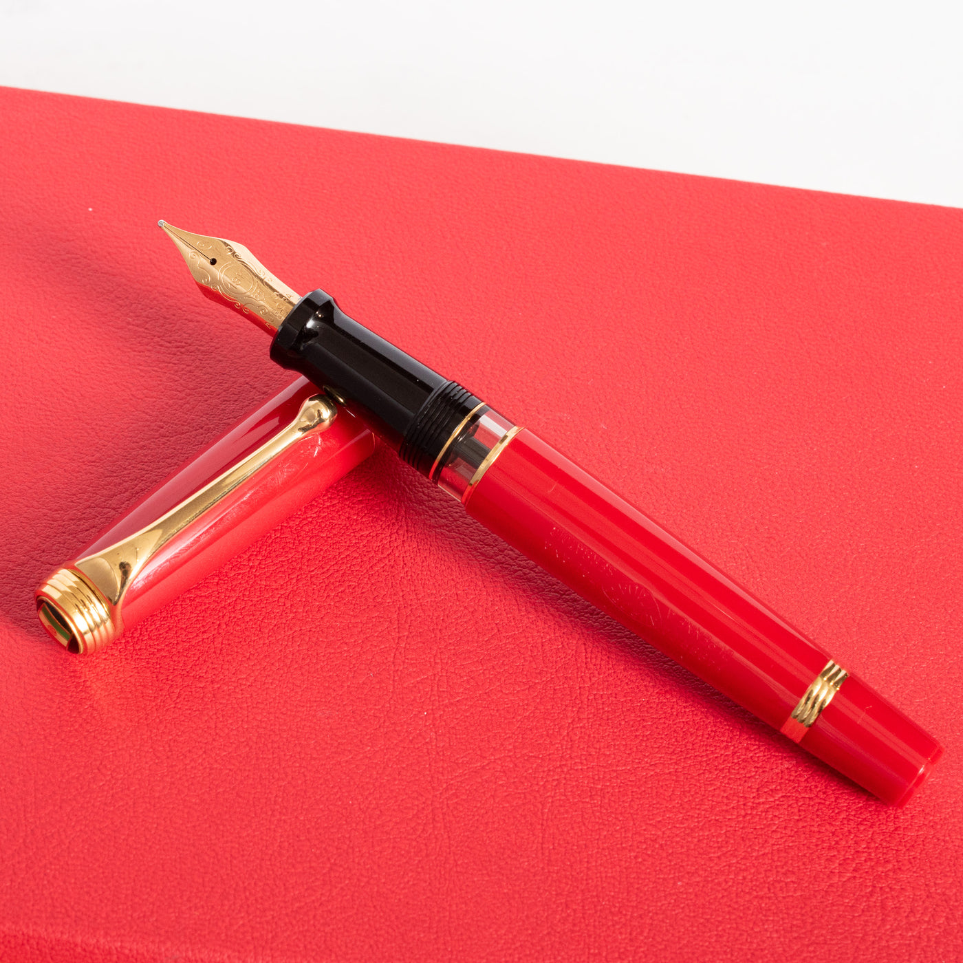 Aurora 1997 Limited Edition Italian Flag Red Fountain Pen limited edition