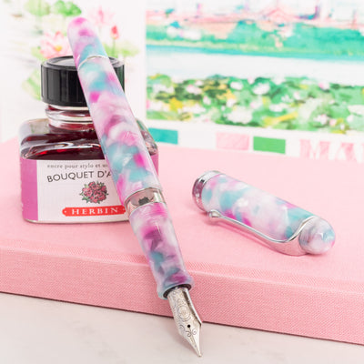 Aurora 888 Mantova Mottled Pink Fountain Pen Uncapped