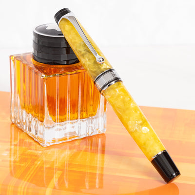 Aurora Optima 365 Gialla Fountain Pen capped