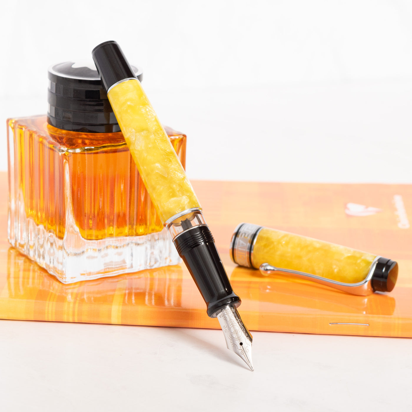 Aurora Optima 365 Gialla Fountain Pen uncapped