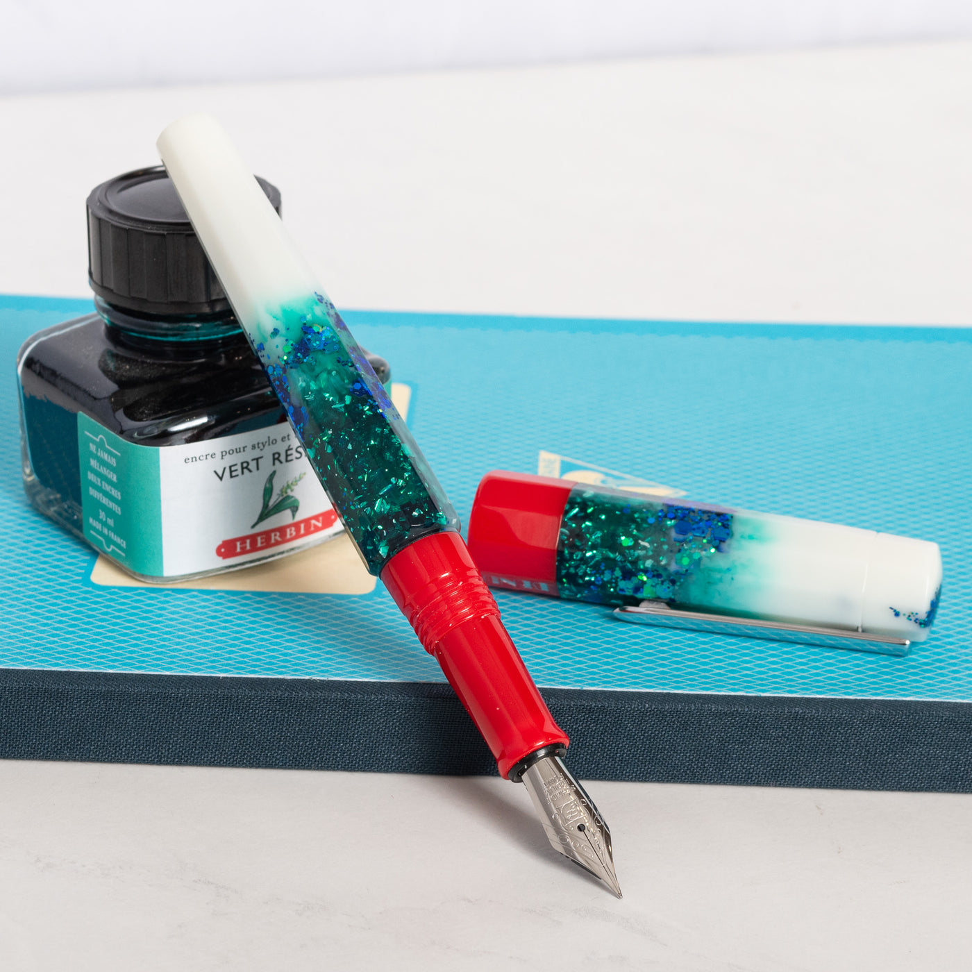 BENU Euphoria Christmas Twinkle Limited Edition Fountain Pen