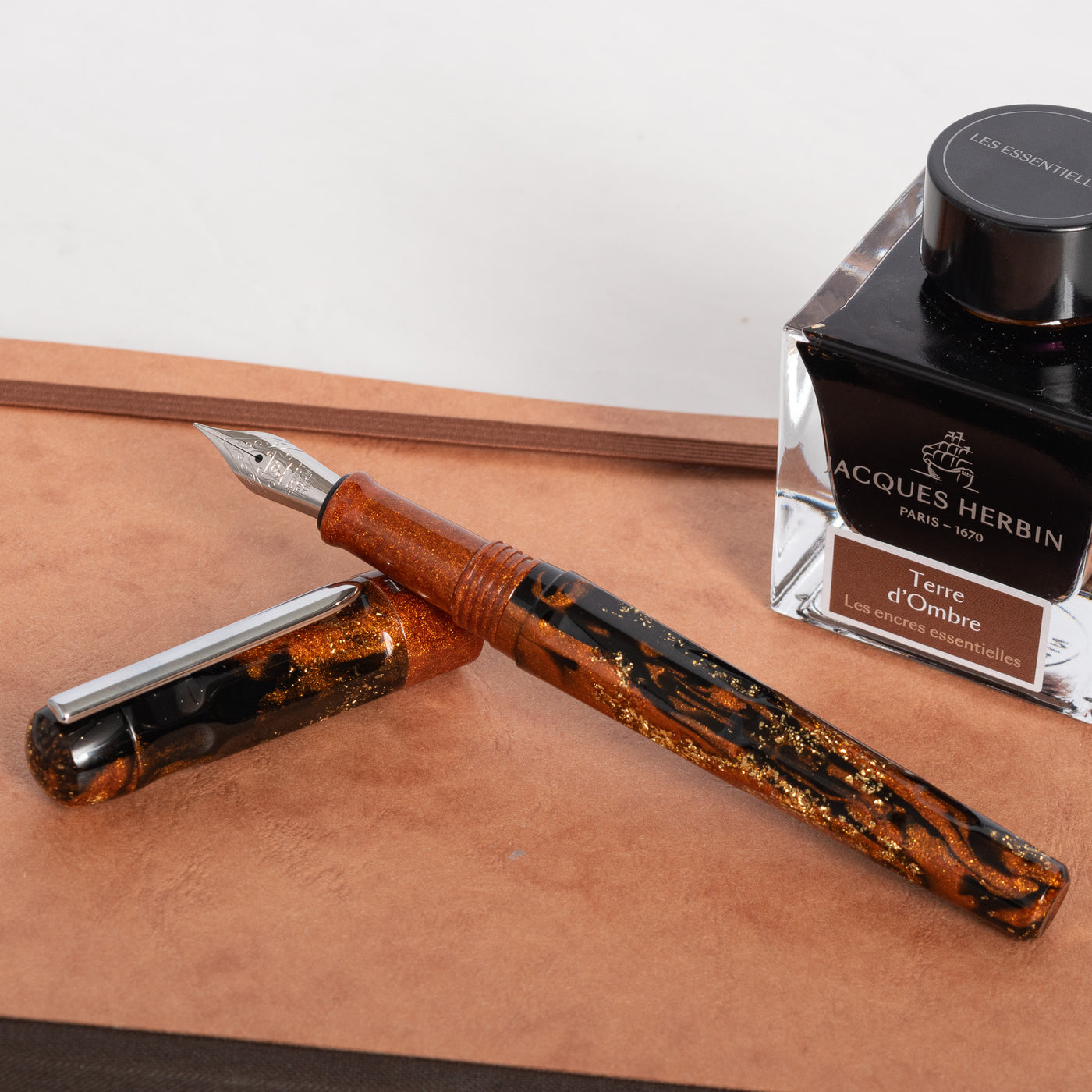 BENU Talisman Tiger's Eye Fountain Pen brown