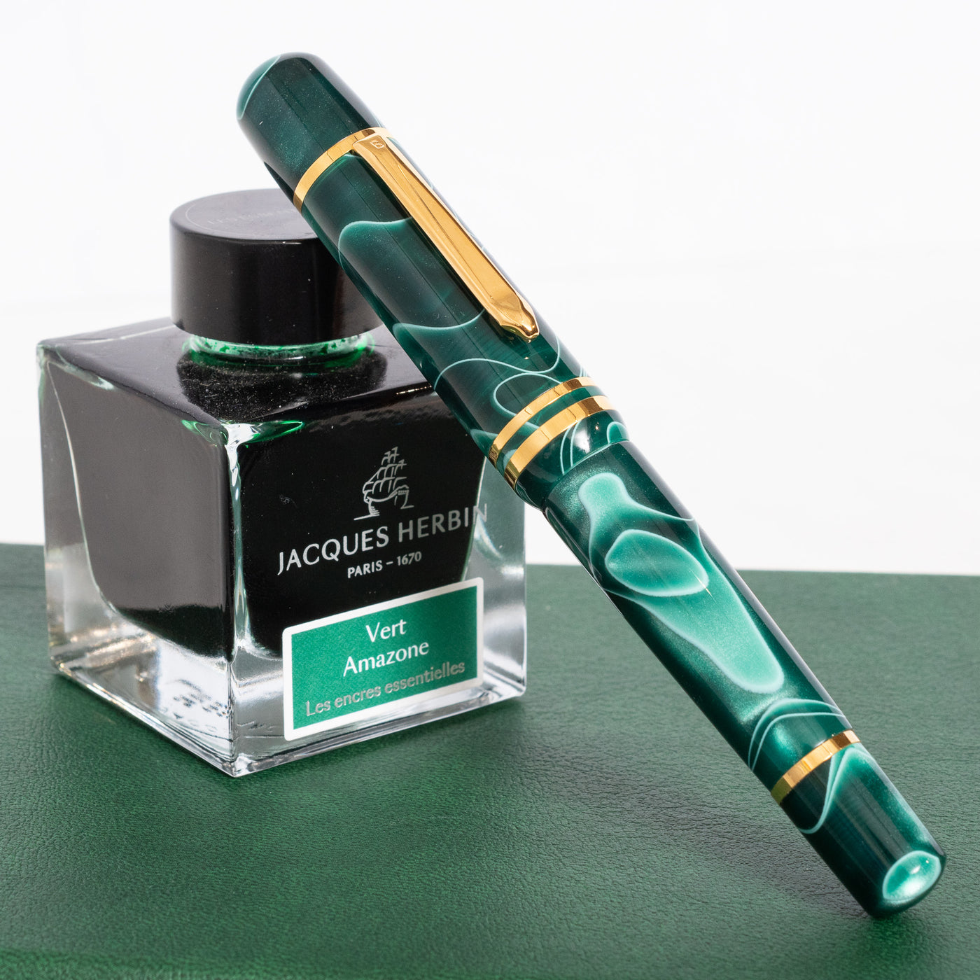 Bexley Poseidon Magnum II Green Seas Fountain Pen capped