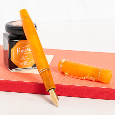 Conway Stewart Winston Churchill Oversize Orange Fountain Pen uncapped