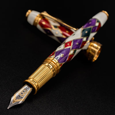 David Oscarson Harlequin Fountain Pen - White uncapped