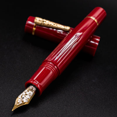 Delta Bio+16 Corallo Fountain Pen - Stainless Steel Nib uncapped