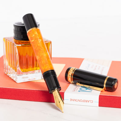 Delta DV Original Oversize Fountain Pen uncapped