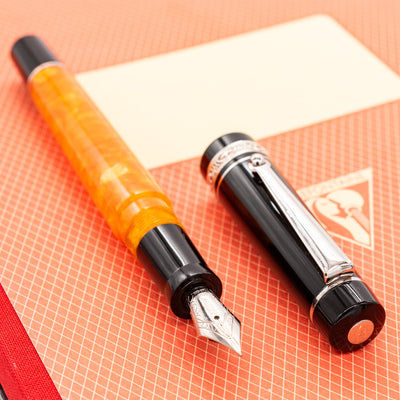 Delta DV Original Slim Fountain Pen - 14k Nib dolcevita