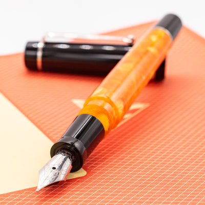Delta DV Original Slim Fountain Pen uncapped