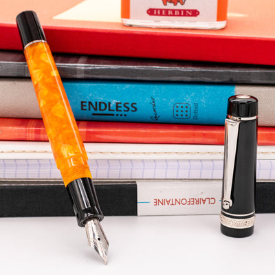 Delta DV Original Slim Fountain Pen