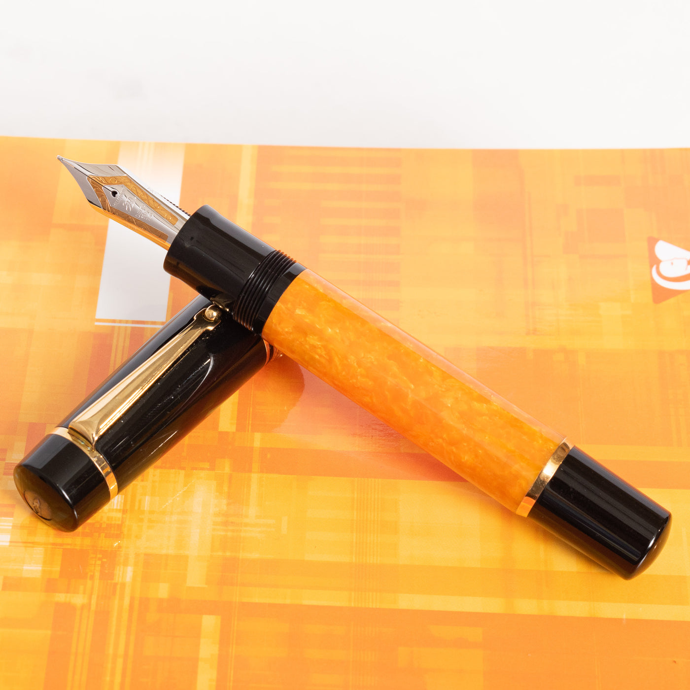 Delta Dolcevita Oversize Black & Orange Fountain Pen Rare