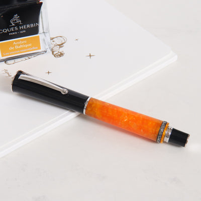 Delta Dolcevita Papillon Fountain Pen - Preowned Capped