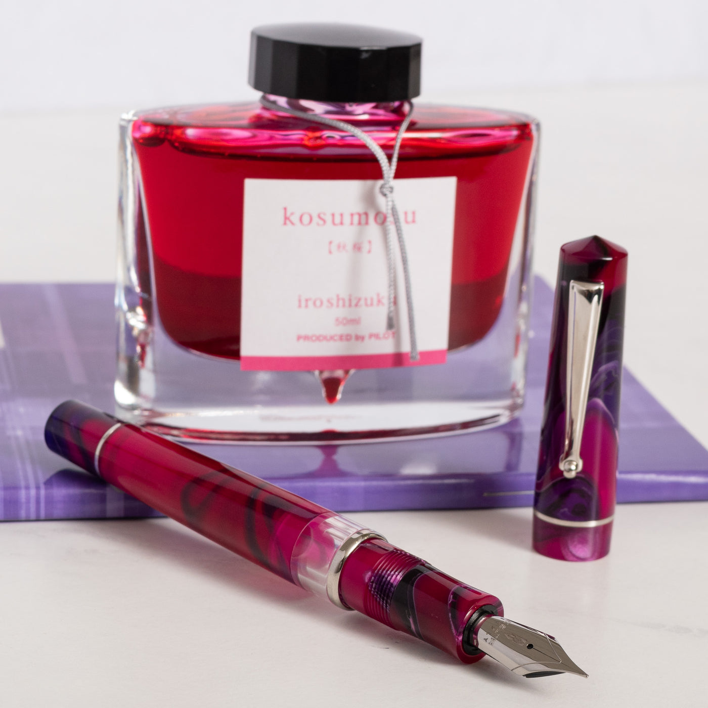 Delta Duna Magenta Mirage Fountain Pen resin