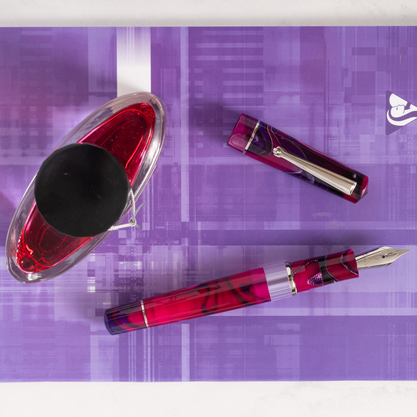 Delta Duna Magenta Mirage Fountain Pen silver trim