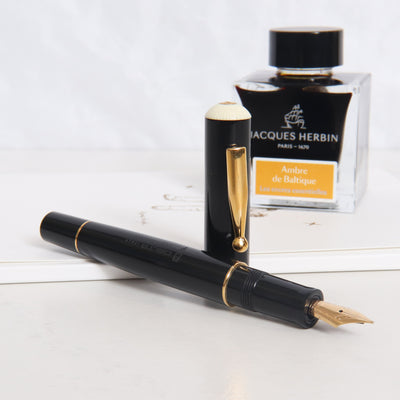Delta Via Veneto Fountain Pen - Preowned Uncapped