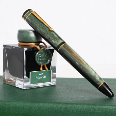 Delta Write Balance Green Fountain Pen Capped