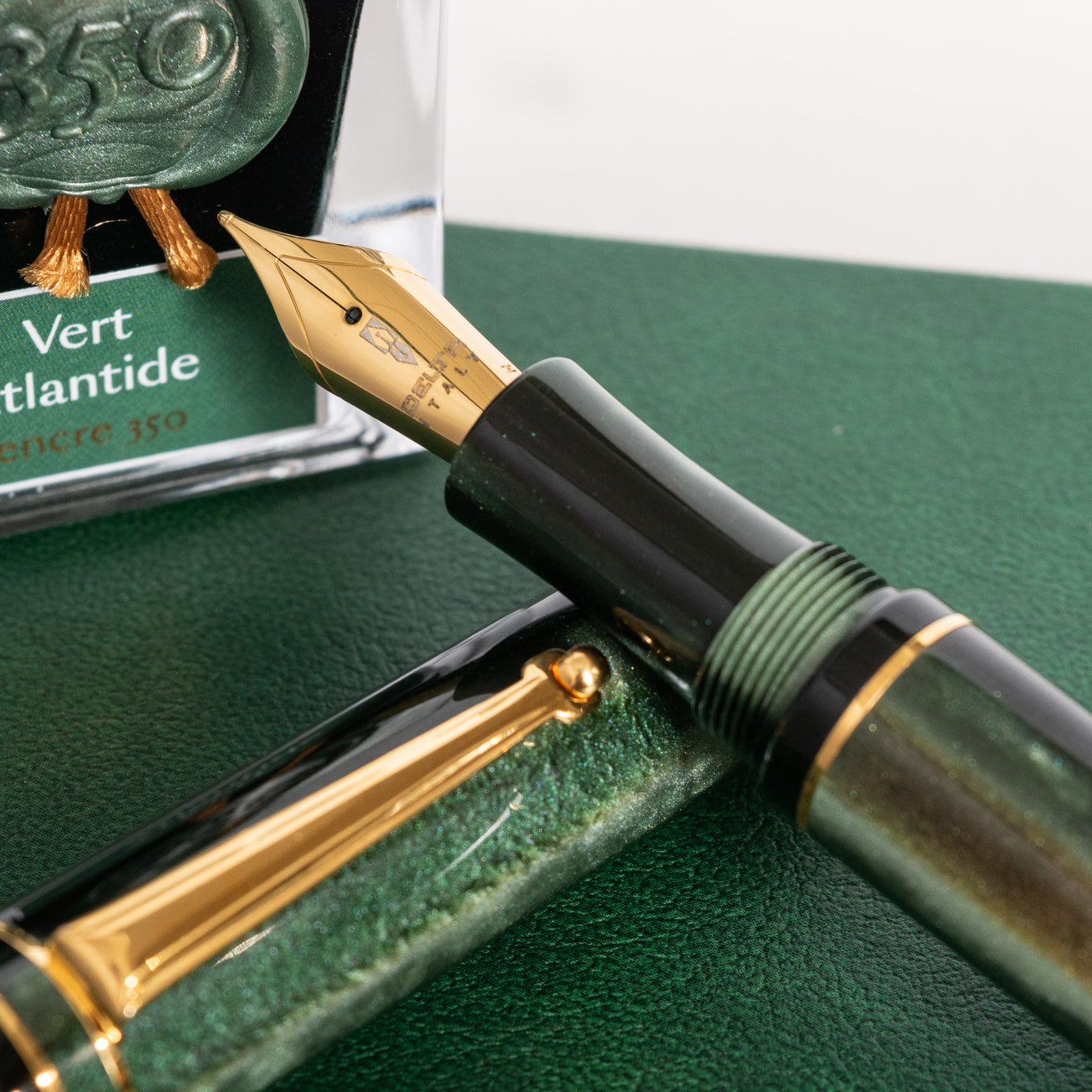 Delta Write Balance Green Fountain Pen Stainless Steel Nib