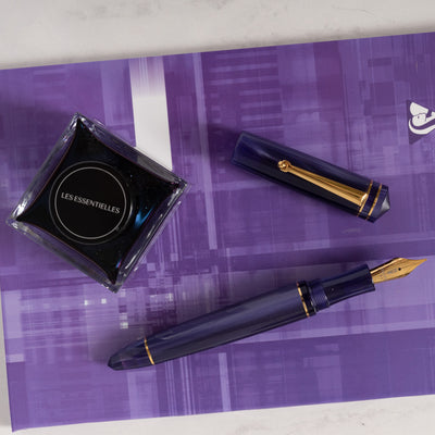 Delta Write Balance Purple Fountain Pen gold trim