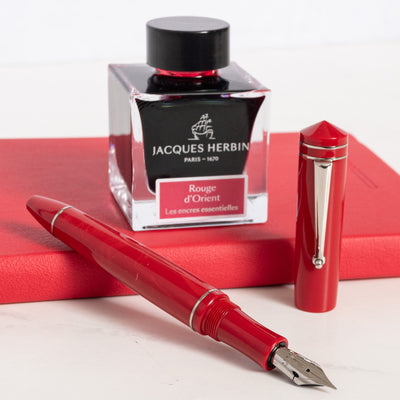 Delta Write Balance Red Fountain Pen resin