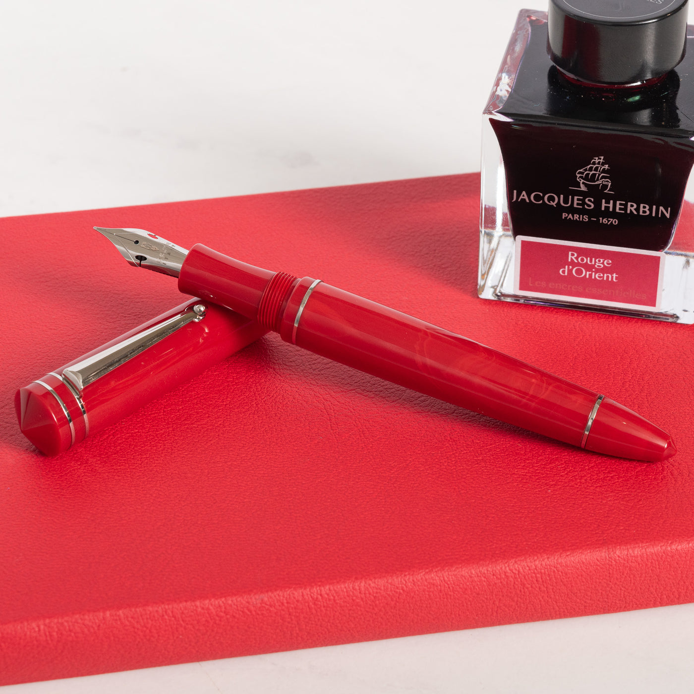 Delta Write Balance Red Fountain Pen