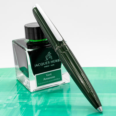 Diplomat Aero Fountain Pen - Evergreen capped