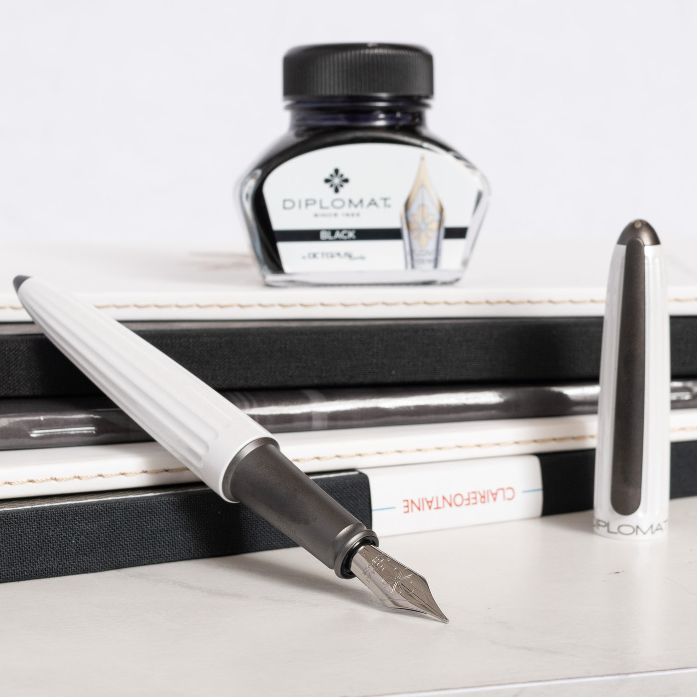 Diplomat Aero Lacquered White Fountain Pen