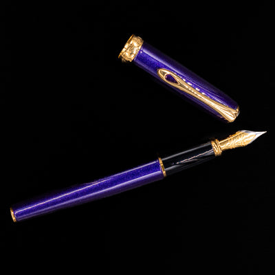 An overhead view of the Diplomat Excellence A2 Fountain Pen - Deep Purple uncapped.
