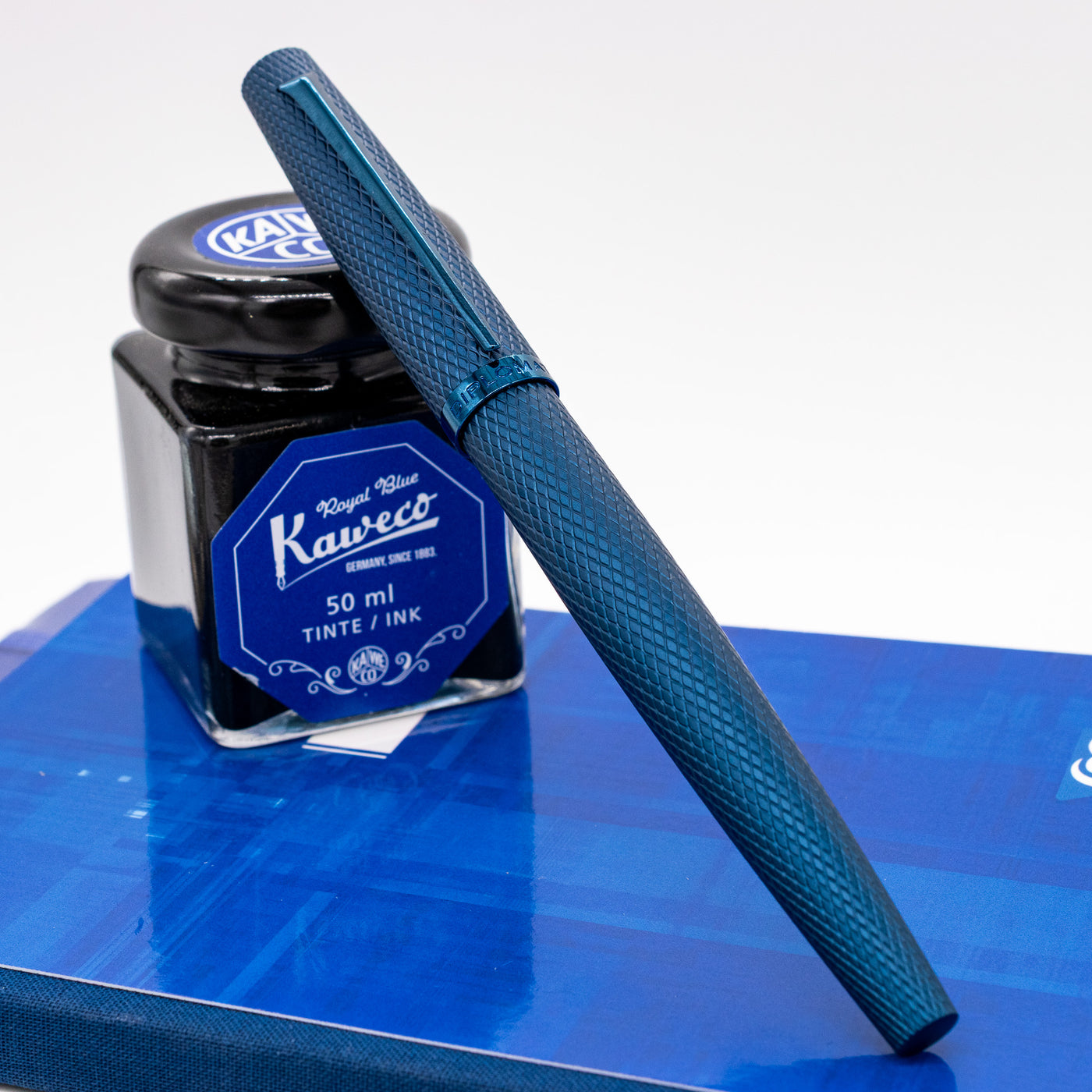 Diplomat Viper Rollerball Pen - Blue capped
