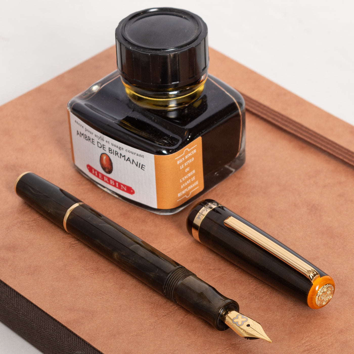 Esterbrook JR Pumpkin Latte Fountain Pen orange top