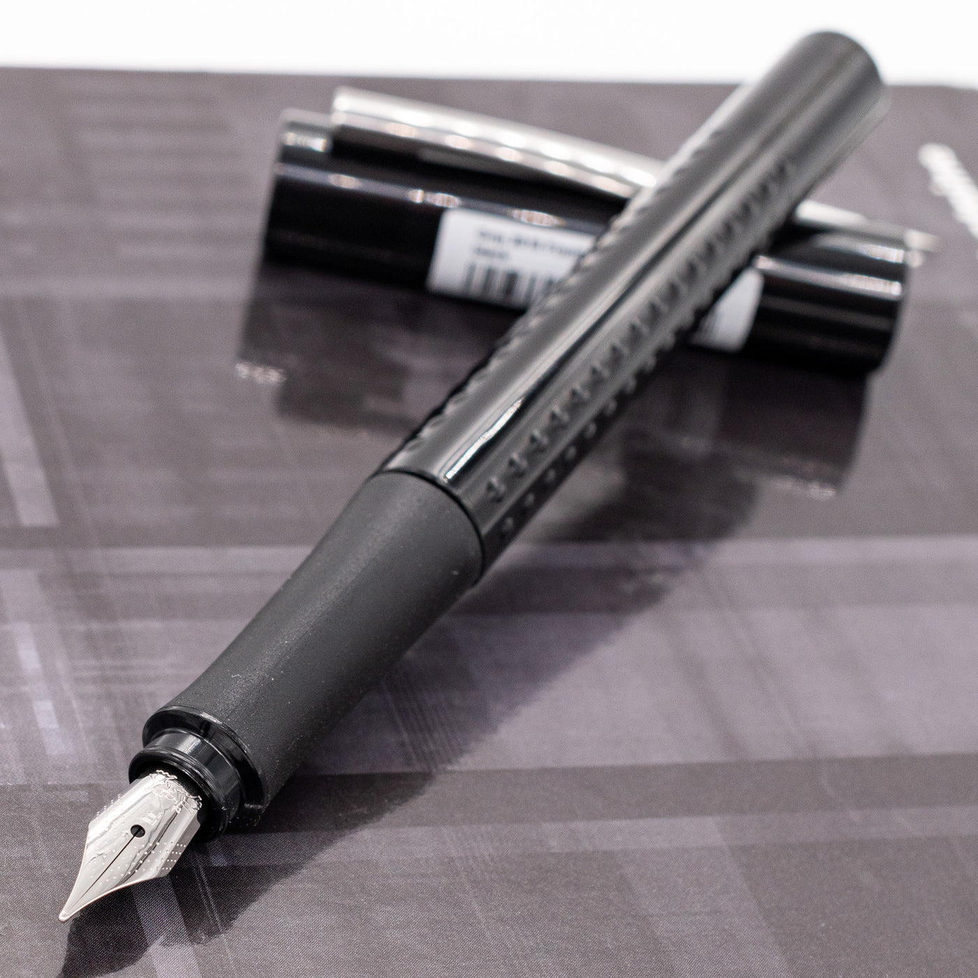 Faber-Castell Grip 2010 Fountain Pen - Black uncapped