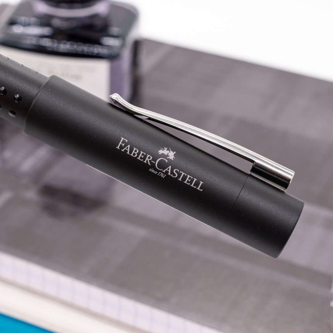 Faber Castell Vulpen Faber-Castell Grip 2011 F klassiek blauw