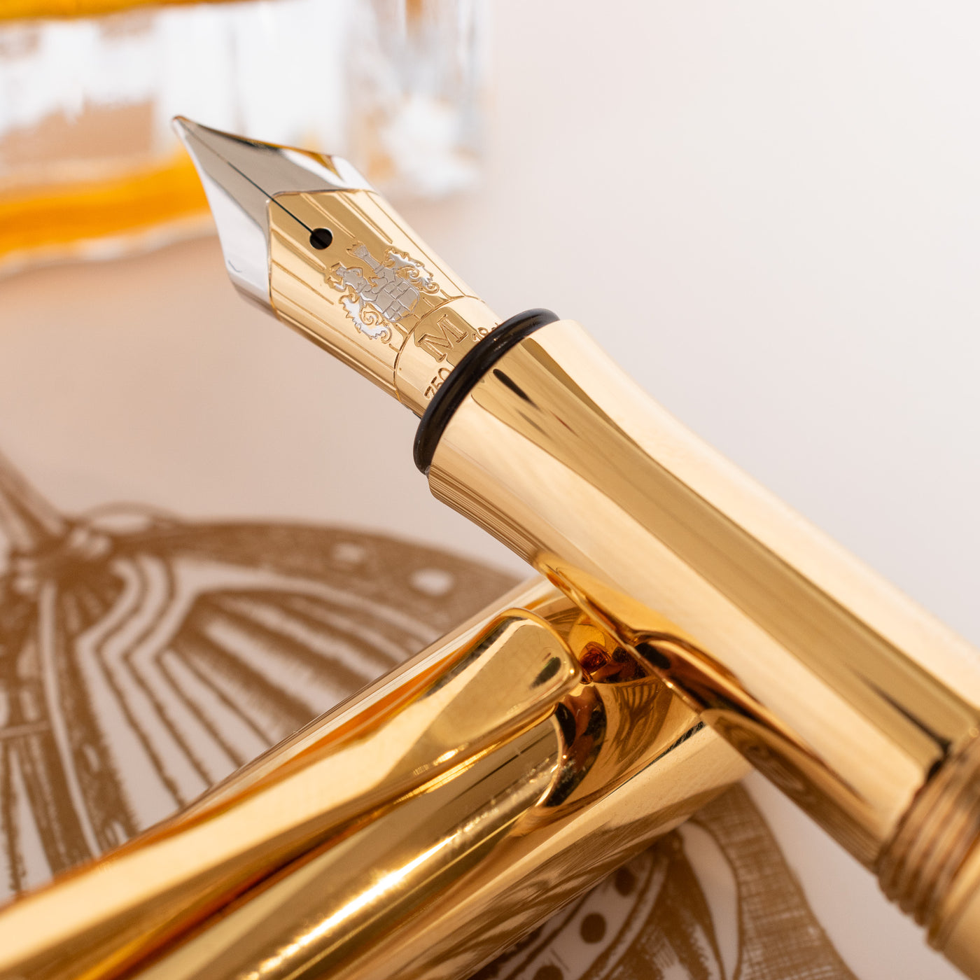 Graf von Faber-Castell Anello Gold Fountain Pen 18k Gold Nib