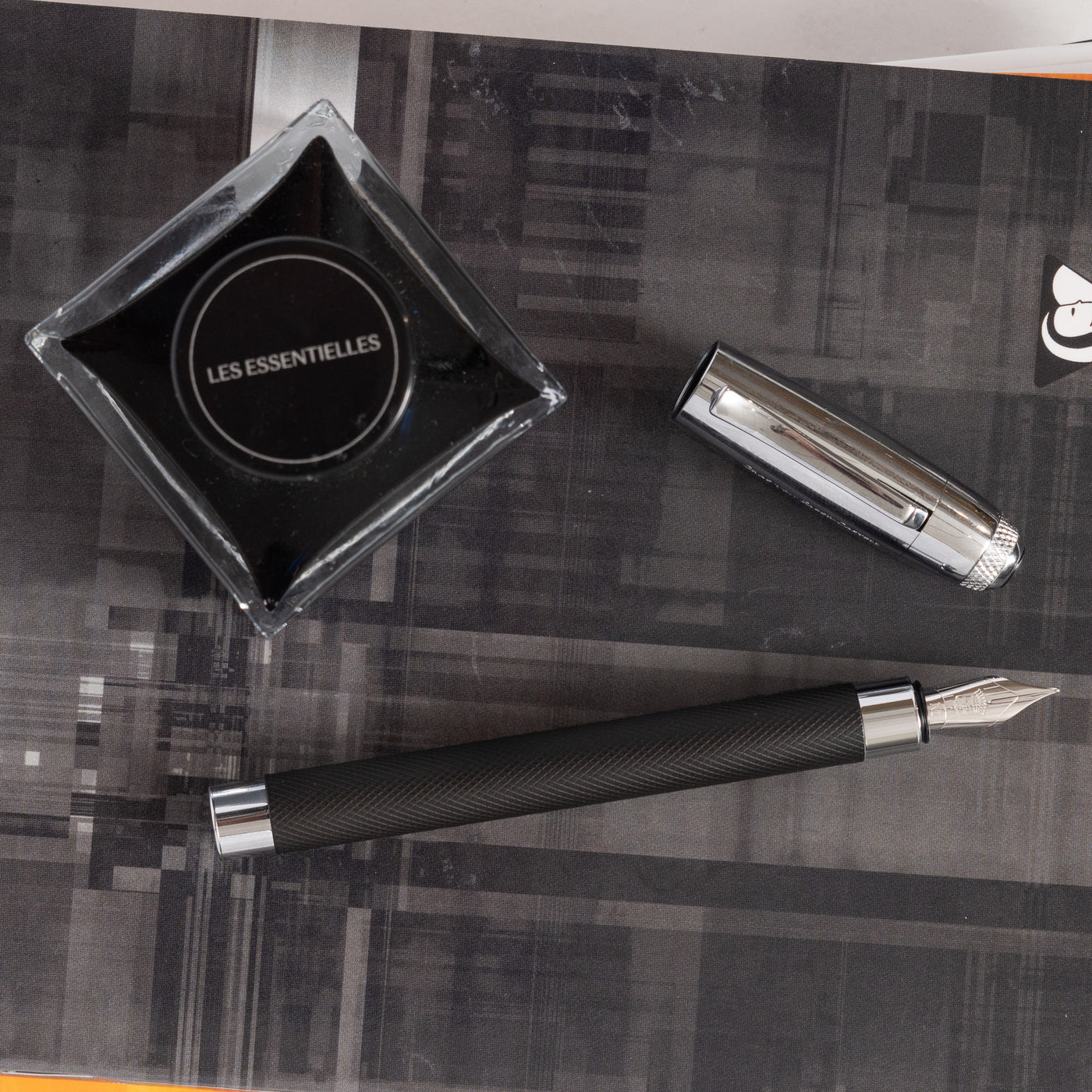Graf von Faber-Castell Bentley Fountain Pen - Onyx Black