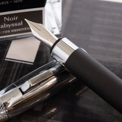 Graf von Faber-Castell Bentley Fountain Pen - Onyx Black