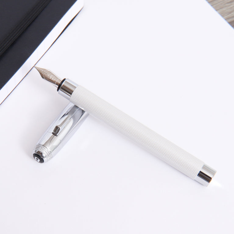 BENTLEY ボールペン ホワイト 専用ケース付き Graf von Faber-Castell Bentley White Satin Fountain Pen – Truphae