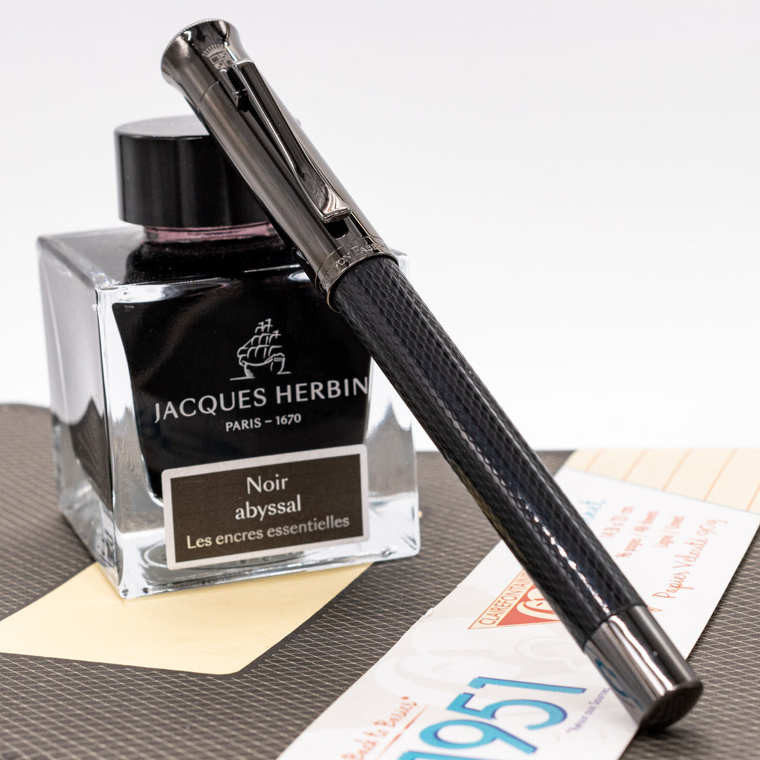 Essentio Carbon Füller, Federbreite M, schwarz Essentio Carbon Füller, Federbreite M, schwarz