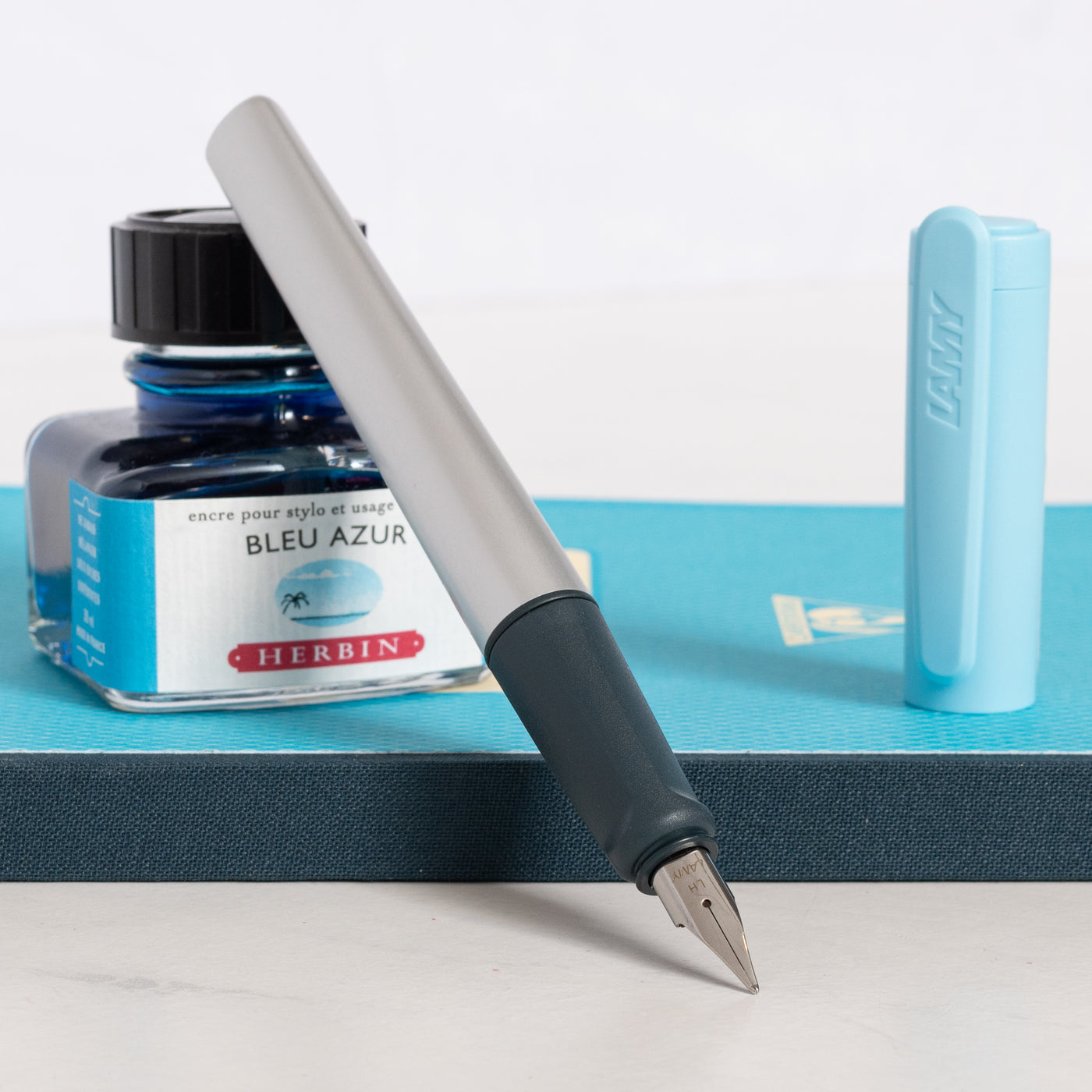 LAMY Nexx Azure Fountain Pen uncapped