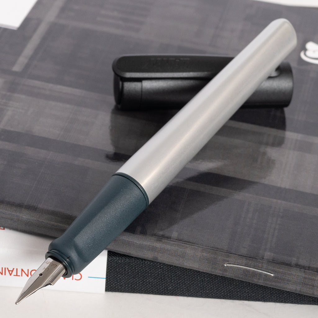 ドッグフード Lamy LAMY-Nexx-Black-Fountain-